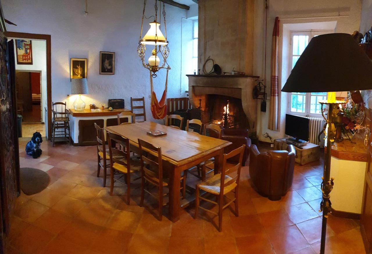Chateau Rosemont: Family Estate with Pool & Tennis in Médoc Labarde Exterior photo