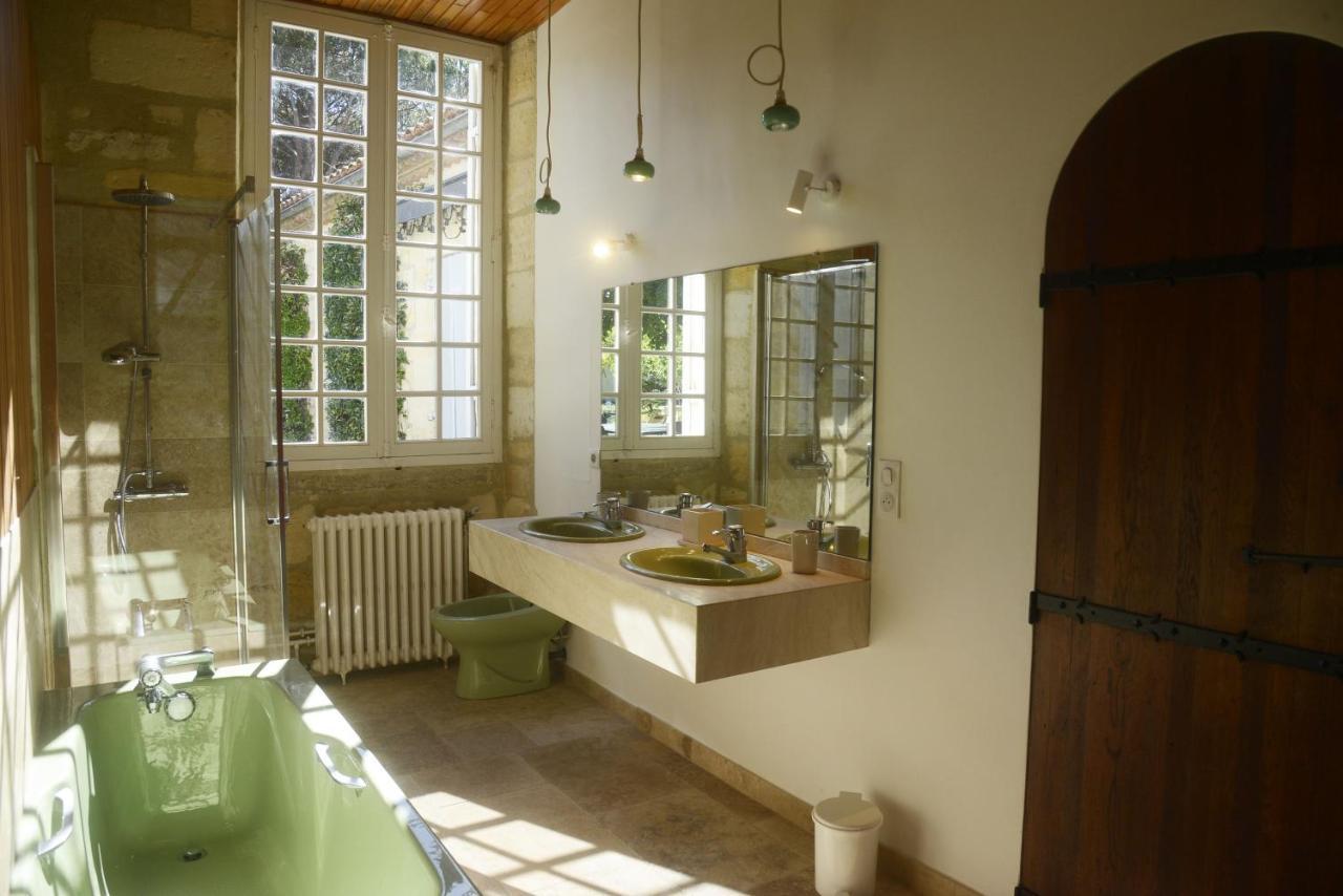Chateau Rosemont: Family Estate with Pool & Tennis in Médoc Labarde Exterior photo