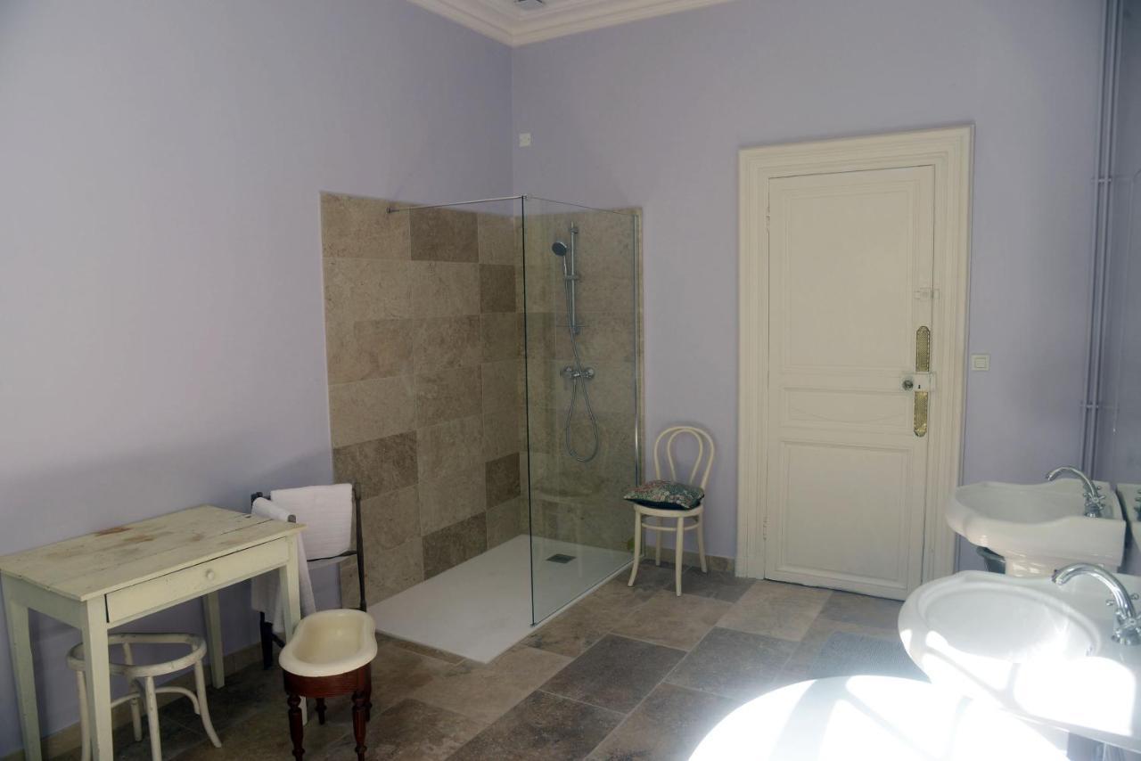 Chateau Rosemont: Family Estate with Pool & Tennis in Médoc Labarde Exterior photo